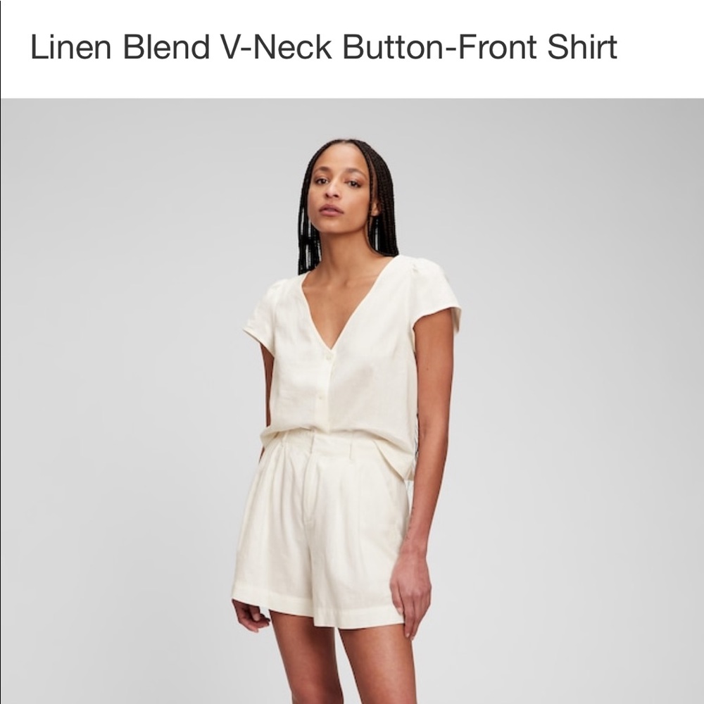 GAP v-neck button front linen blend shirt